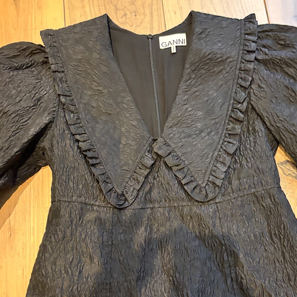 Ganni Black Textured Dress with Puff Sleeves - Picture 5 of 6